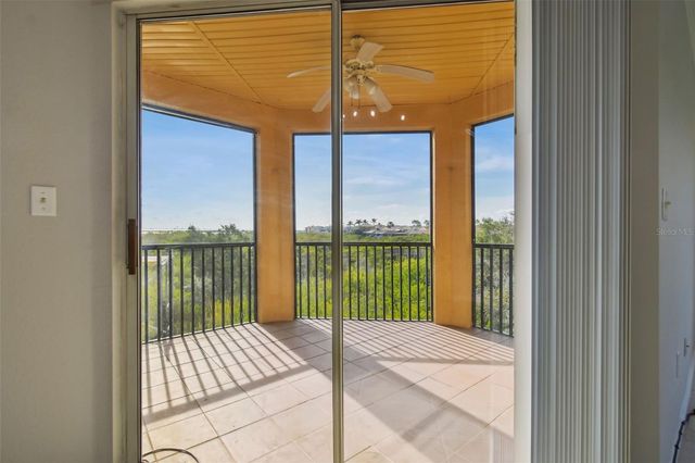 4302 BAYSIDE VILLAGE DRIVE 204, Tampa, FL 33615