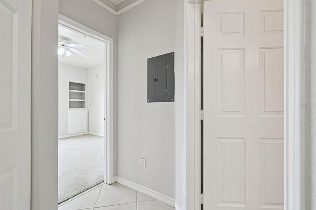 4302 BAYSIDE VILLAGE DRIVE 204, Tampa, FL 33615