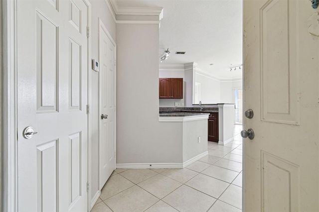 4302 BAYSIDE VILLAGE DRIVE 204, Tampa, FL 33615