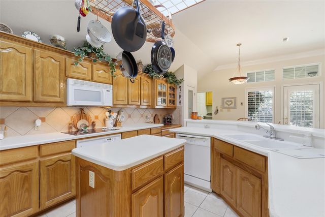 8110 Ravenswood Road, Granbury, TX 76049