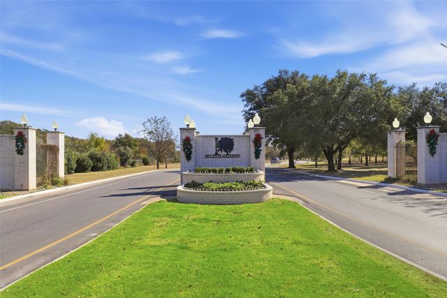 8110 Ravenswood Road, Granbury, TX 76049