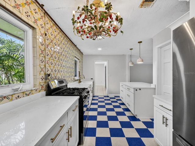 5927 DRIFTWOOD AVENUE, Sarasota, FL 34231