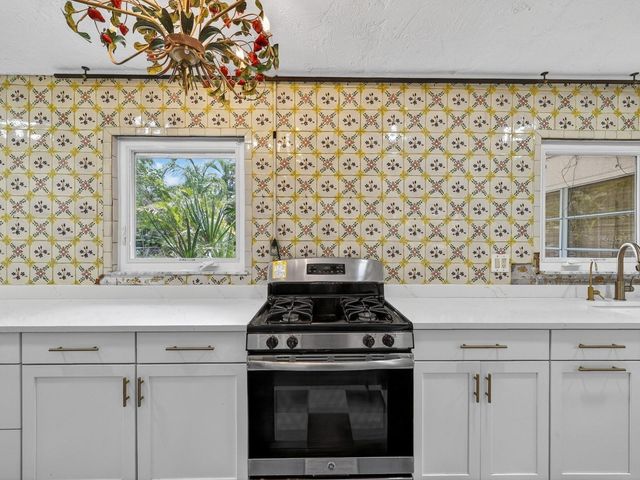 5927 DRIFTWOOD AVENUE, Sarasota, FL 34231