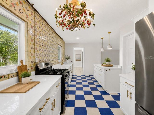 5927 DRIFTWOOD AVENUE, Sarasota, FL 34231
