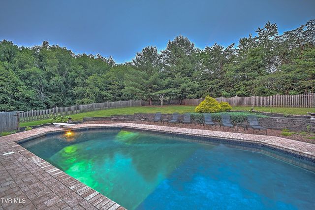 136 Canterbury Place, Bristol, TN 37620