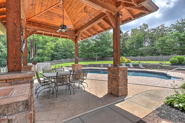 136 Canterbury Place, Bristol, TN 37620