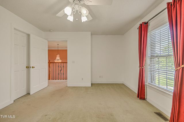 136 Canterbury Place, Bristol, TN 37620