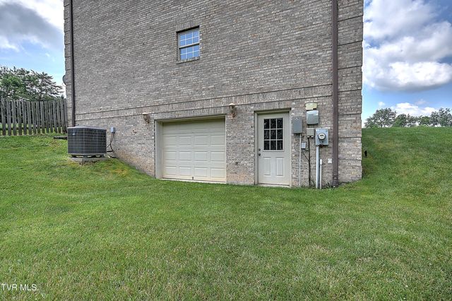 136 Canterbury Place, Bristol, TN 37620