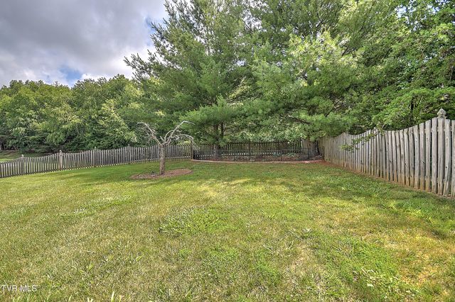 136 Canterbury Place, Bristol, TN 37620