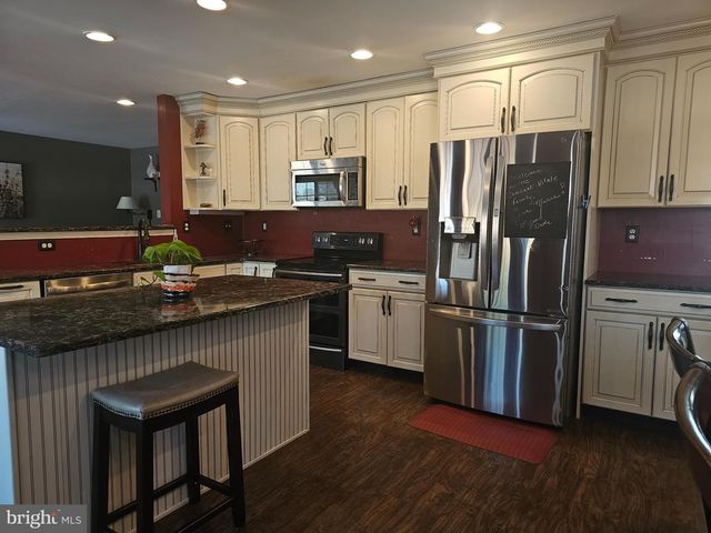 2026 VALLEY VIEW DR, Quakertown, PA 18951