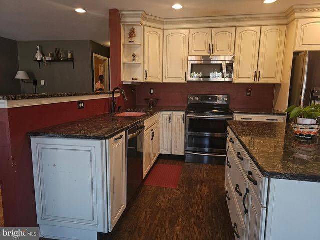 2026 VALLEY VIEW DR, Quakertown, PA 18951