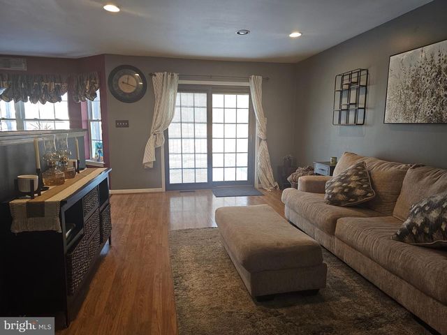 2026 VALLEY VIEW DR, Quakertown, PA 18951