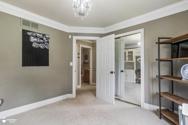 32511 Norfolk Street, Livonia, MI 48152