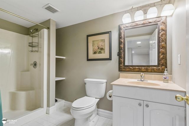 32511 Norfolk Street, Livonia, MI 48152