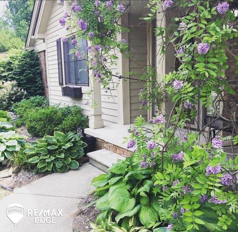 32511 Norfolk Street, Livonia, MI 48152