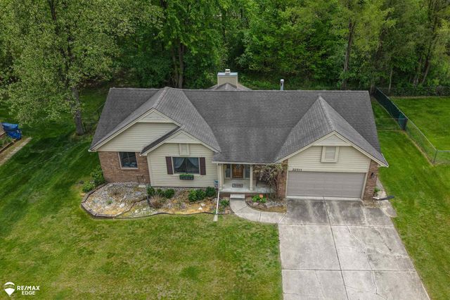 32511 Norfolk Street, Livonia, MI 48152