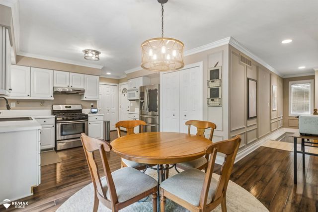 32511 Norfolk Street, Livonia, MI 48152