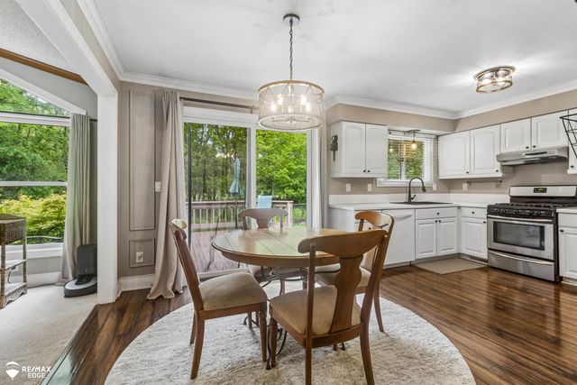 32511 Norfolk Street, Livonia, MI 48152