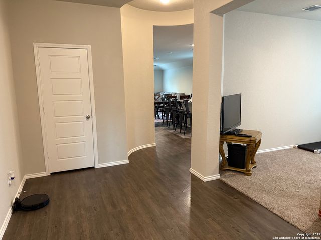 6874 Comanche Cougar, San Antonio, TX 78233