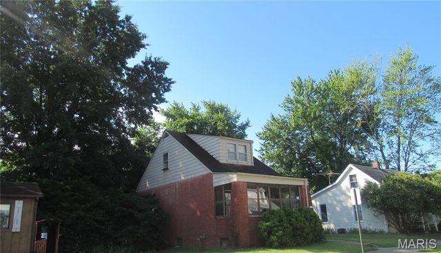 1210 N Church Street, Belleville, IL 62221