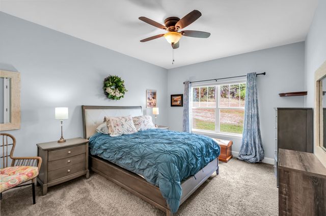 1505 Bakers Work Rd, Burns, TN 37029