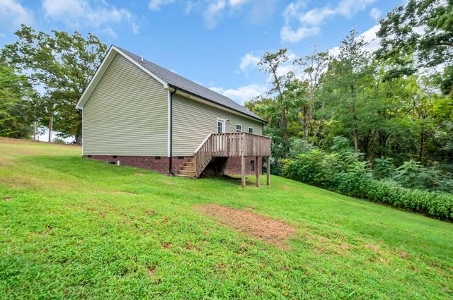 1505 Bakers Work Rd, Burns, TN 37029