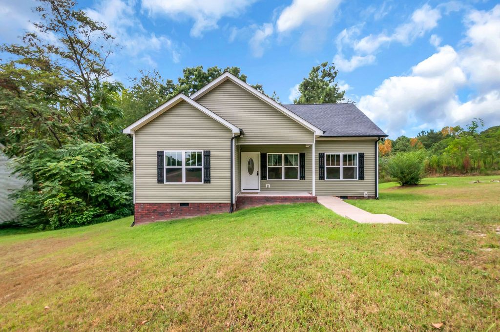 1505 Bakers Work Rd, Burns, TN 37029