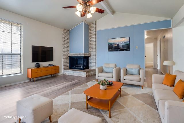 2805 Barrington Place, Arlington, TX 76014