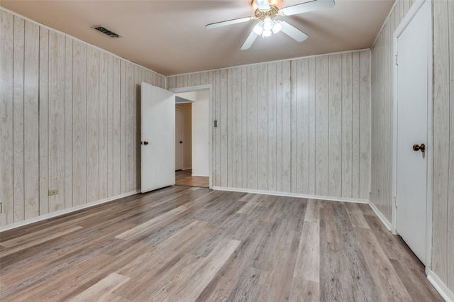 2805 Barrington Place, Arlington, TX 76014