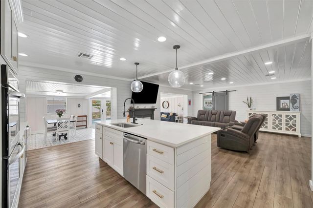 812 59TH STREET NW, Bradenton, FL 34209