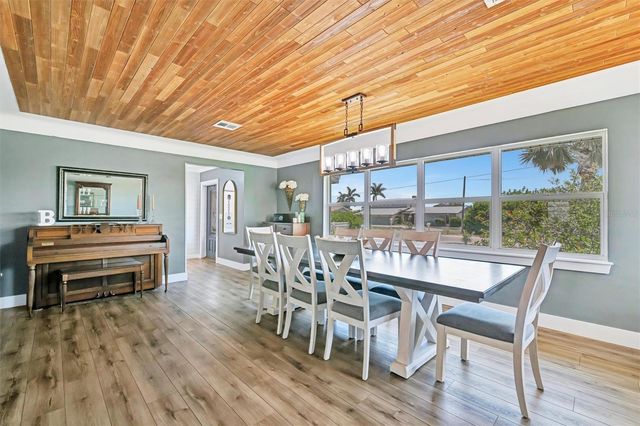 812 59TH STREET NW, Bradenton, FL 34209
