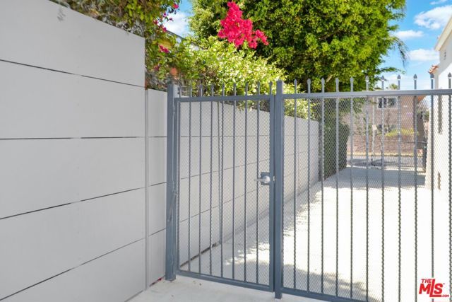 1446 S COCHRAN Avenue 3, Los Angeles, CA 90019