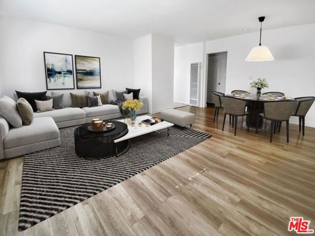 1446 S COCHRAN Avenue 3, Los Angeles, CA 90019