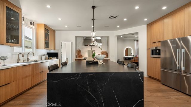 29340 Via Milagro, Valencia, CA 91354