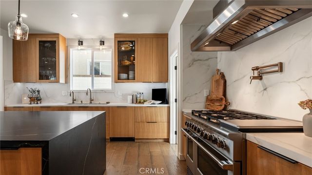 29340 Via Milagro, Valencia, CA 91354