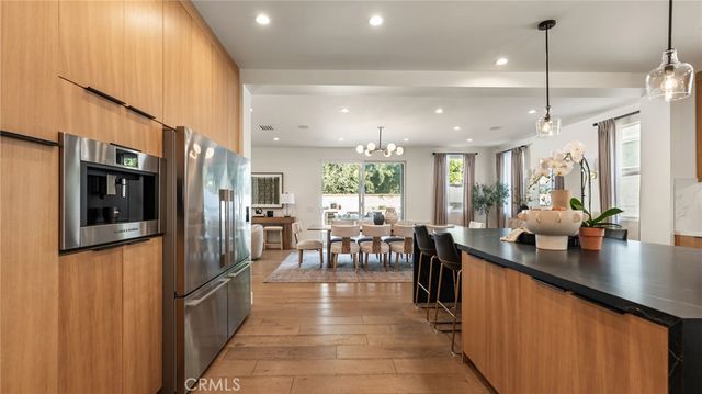 29340 Via Milagro, Valencia, CA 91354