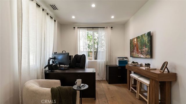 29340 Via Milagro, Valencia, CA 91354