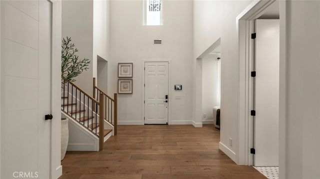 29340 Via Milagro, Valencia, CA 91354