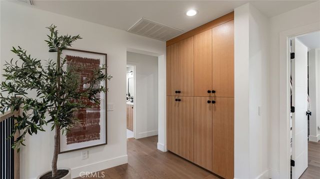 29340 Via Milagro, Valencia, CA 91354