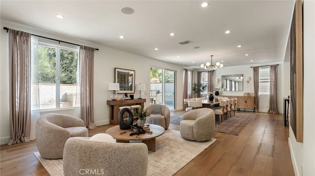29340 Via Milagro, Valencia, CA 91354