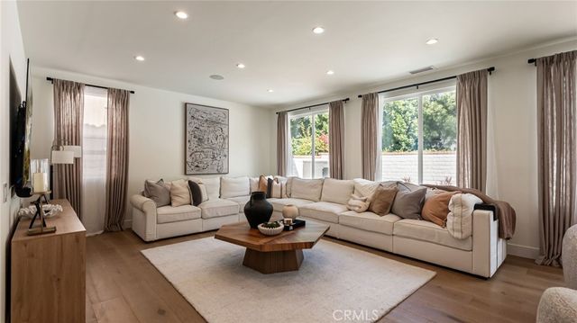 29340 Via Milagro, Valencia, CA 91354