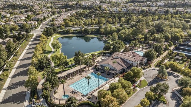 29340 Via Milagro, Valencia, CA 91354