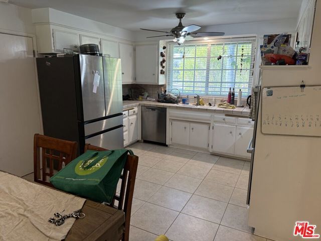 4840 Adele Court, Woodland Hills (los Angeles), CA 91364