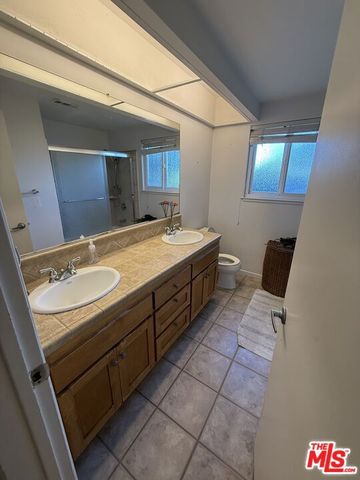 4840 Adele Court, Woodland Hills (los Angeles), CA 91364