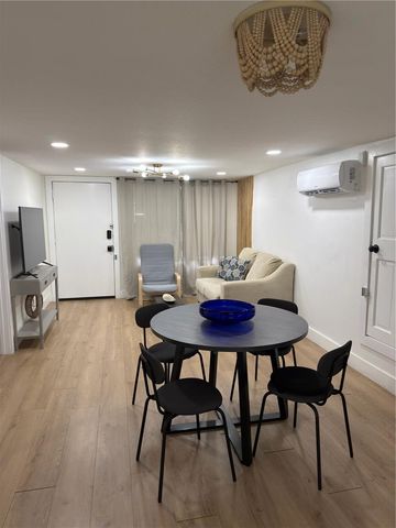 2417 W GRAY STREET, Tampa, FL 33609