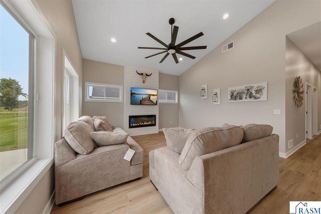 541 Smith Street, Kasota, MN 56050