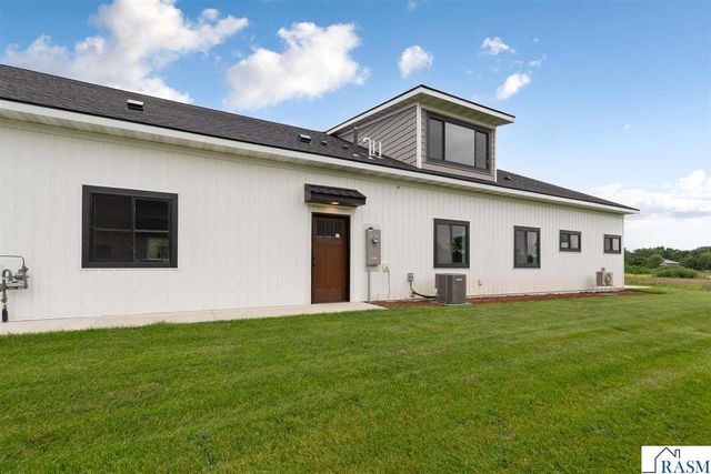 541 Smith Street, Kasota, MN 56050