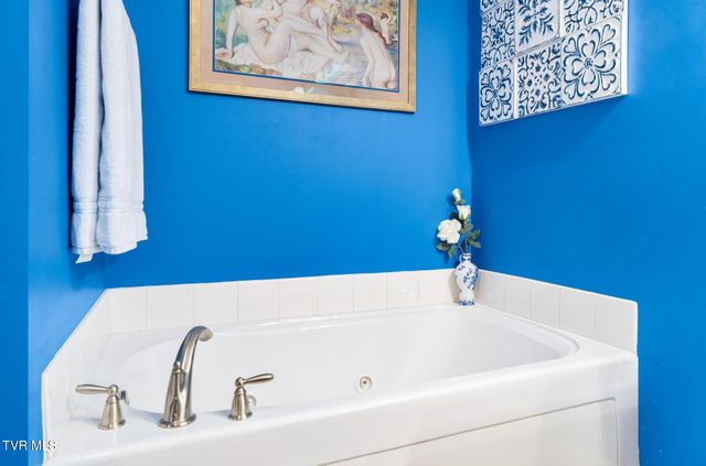 2915 Royal Mile Divide Divide, Kingsport, TN 37664