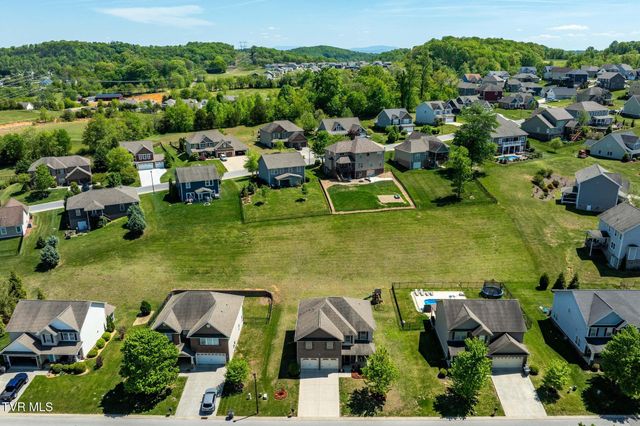 2915 Royal Mile Divide Divide, Kingsport, TN 37664