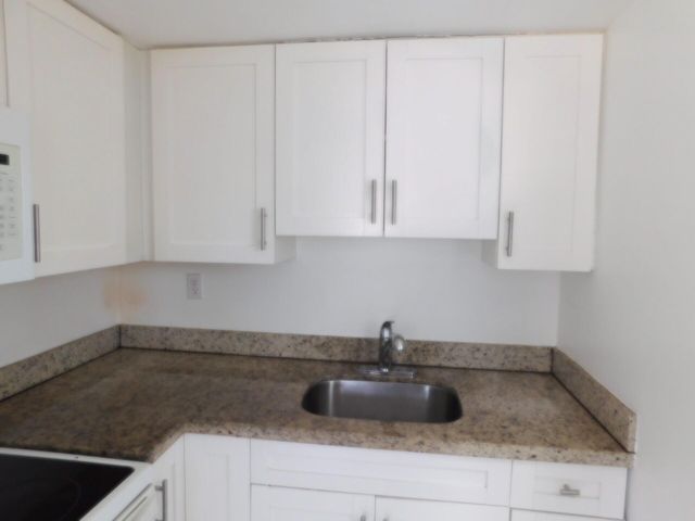 825 NE 6th Street 3, Fort Lauderdale, FL 33304